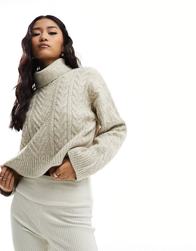 New Look - cable knit roll neck jumper in oatmeal