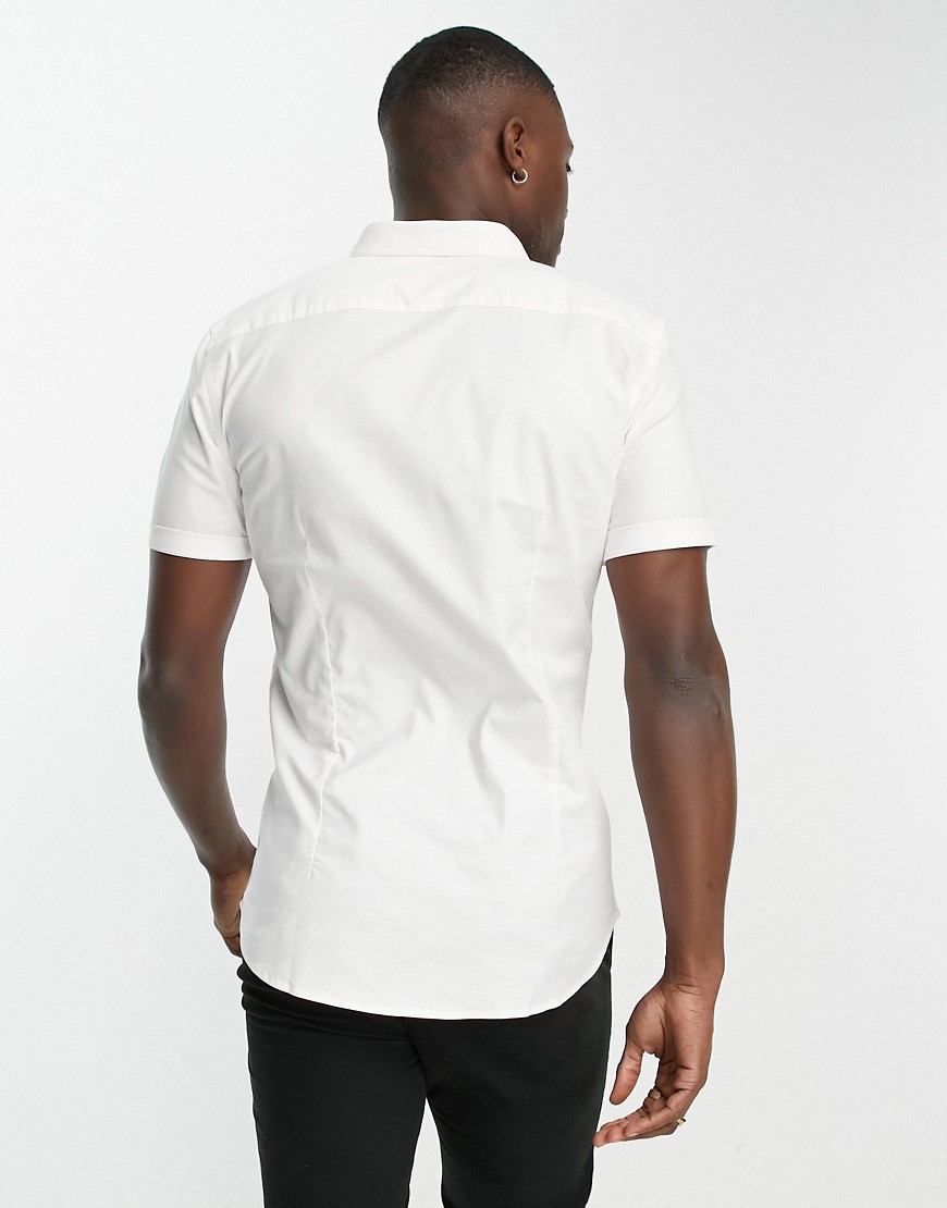 Camicia Oxford a maniche corte attillata ed elegante bianca-Bianco - New Look Camicia donna  - immagine2