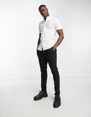 Camicia Oxford a maniche corte attillata ed elegante bianca-Bianco - New Look Camicia donna  - immagine1