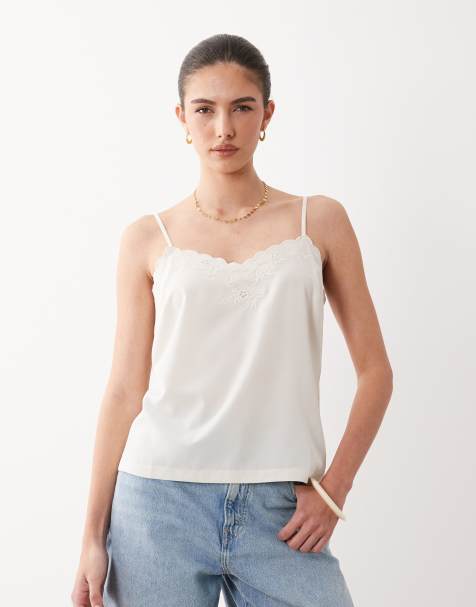 New Look – Camisole in Cremeweiß mit Riemchenträgern - view 1