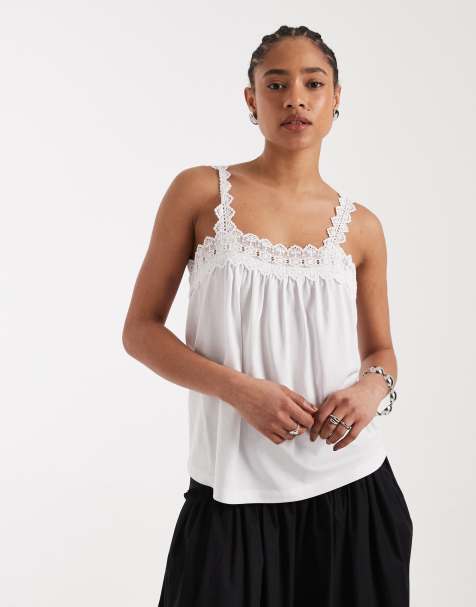 New Look – Camisole in Weiß mit eckigem Ausschnitt und Spitzenborte - view 1