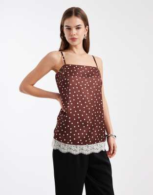 New Look - Camisole-Oberteil in Braun mit Polka Dots, Spitzenborte und eckigem Ausschnitt-Brown