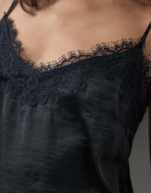 New Look canotta in raso con bordo in pizzo nera, 4 di 5