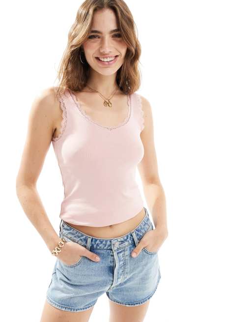 New Look - Canotta rosa con scollo a V a bordi in pizzo 
