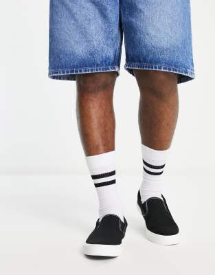 New Look canvas slip on trainers in black