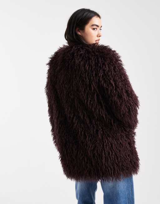 New Look - Cappotto in pelliccia sintetica color bordeaux, 3 di 4