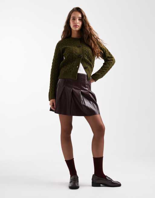 New Look - Cardigan in maglia a trecce kaki con fermacorda, 2 di 4