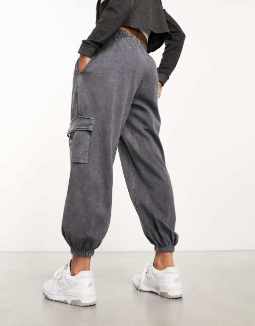 New Look - Cargo-joggingbroek in grijs met acid wash, 3 van 4