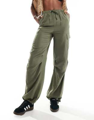 New Look - Cargo-Jogginghose in Khaki-Grün