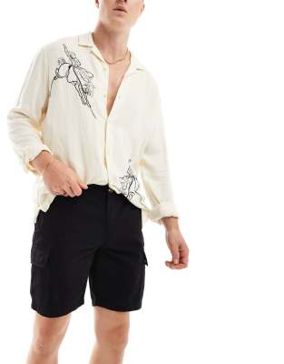 New Look New Look cargo shorts in black