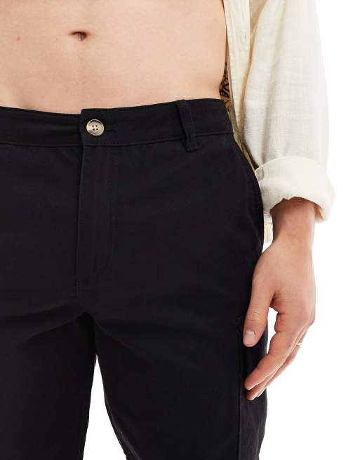 New Look cargo shorts in black, 5 of 5