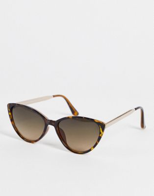 New Look cateye sunglasses in tortoiseshell
