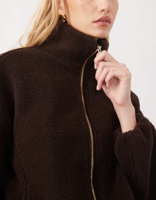 New Look cazadora bomber de borreguito con cremallera en marrón oscuro, 4 de 4