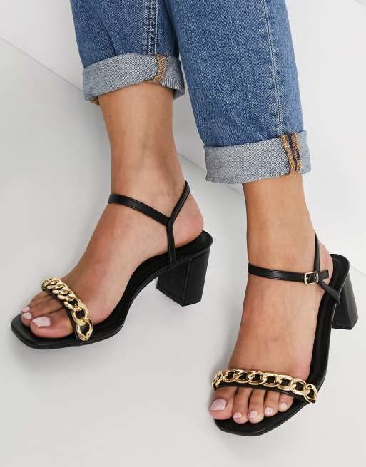 New Look chain detail block heeled sandals in black, 4 of 4