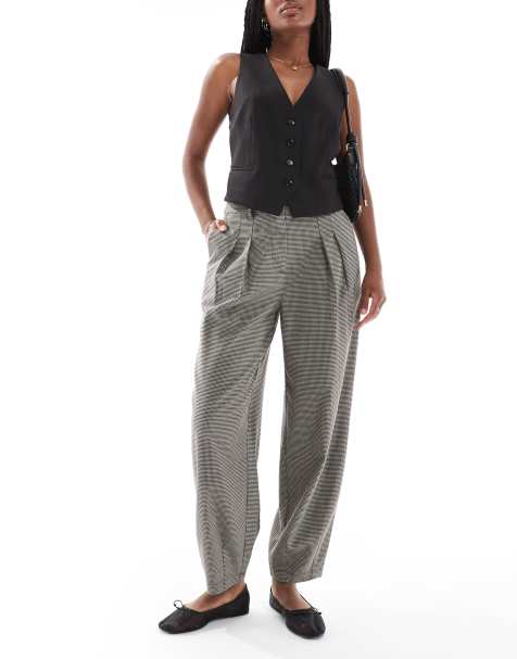 New Look check barrel leg pants in black - view 1