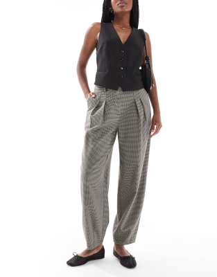 New Look New Look check barrel leg trousers in black-Brown