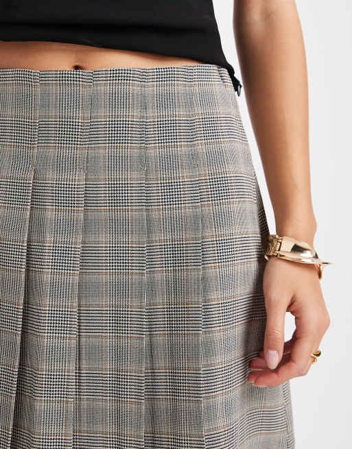 New Look check box pleat skirt in brown check | ASOS