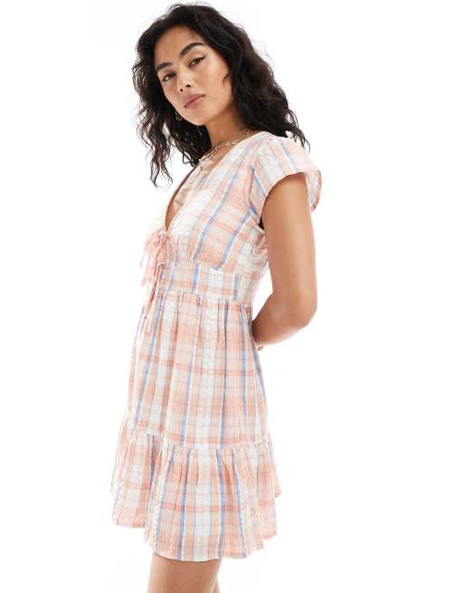 New Look check tie front mini dress in peach, 3 of 4