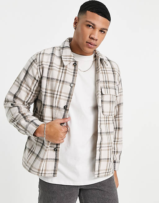 Men New Look checked overshirt in white check 