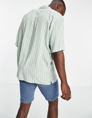 Chemises New Look - Chemise oversize rayée à manches courtes - Kaki