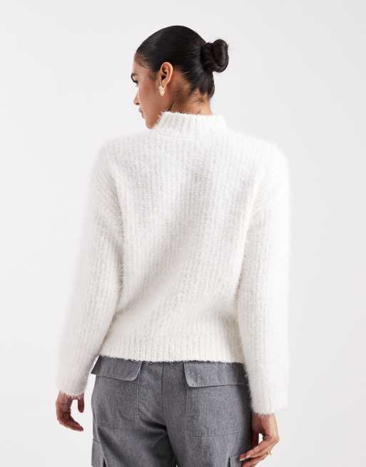 New Look chenille fluffy jumper in cream, 2 of 4