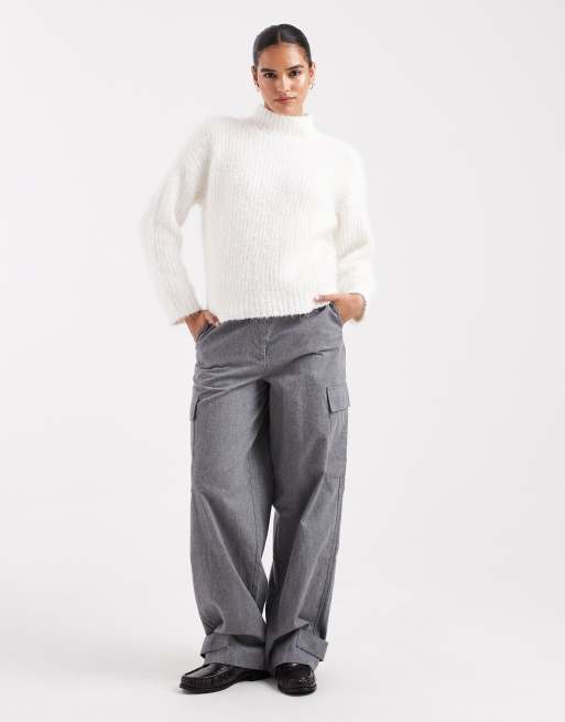New Look chenille fluffy jumper in cream, 3 of 4