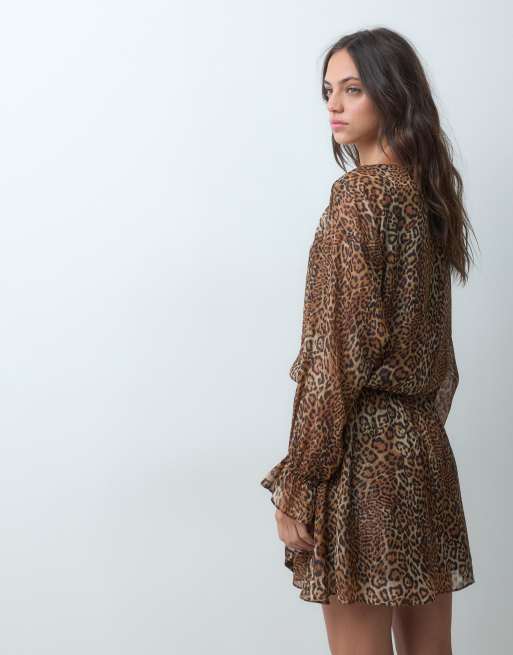 New Look chiffon tie detail mini dress in leopard print, 5 of 5