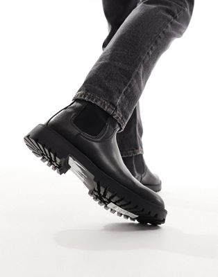 New Look chunky chelsea boot in black