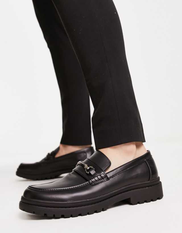 New Look chunky d ring loafers in black