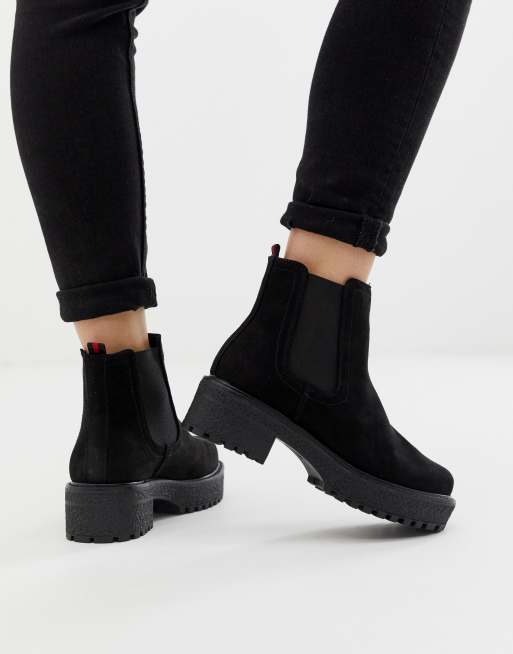 new look chunky flat lace up boot in black