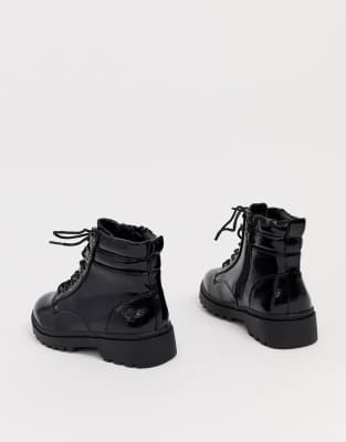 new look chunky flat hiker boots in black