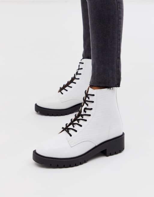 White boots new look sale