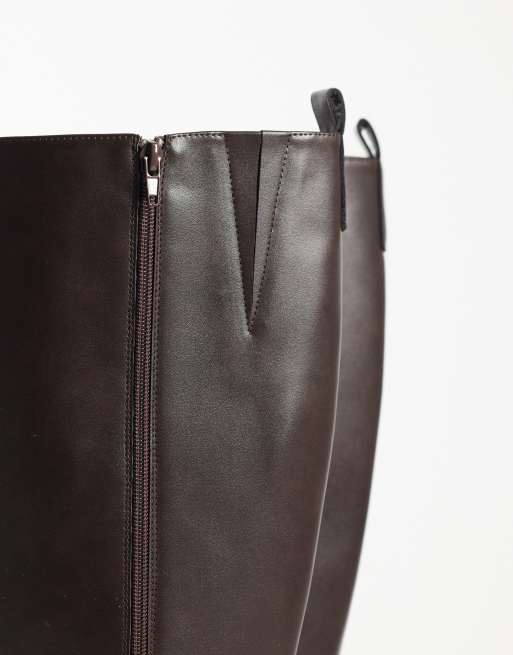 New Look chunky heeled knee boot in brown, 3 of 4