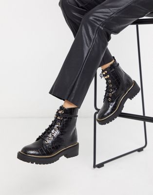 New Look chunky lace up flat boots in 