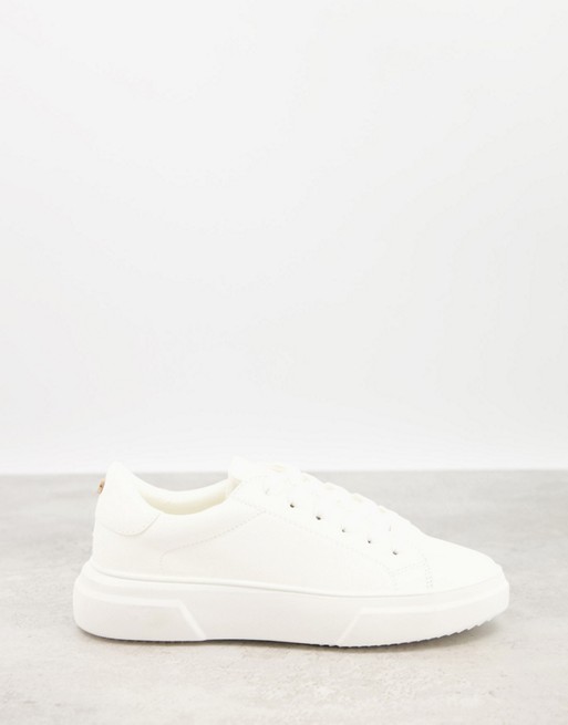 New Look chunky lace up trainer in white