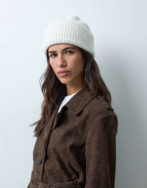 New Look chunky ribbed beanie hat in cream, 2 of 3