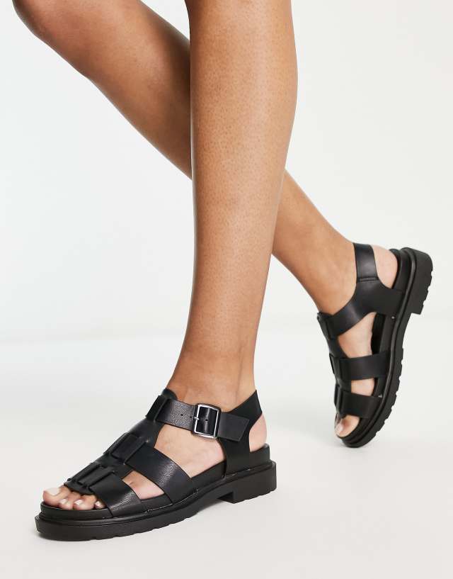 New Look chunky sandals in black