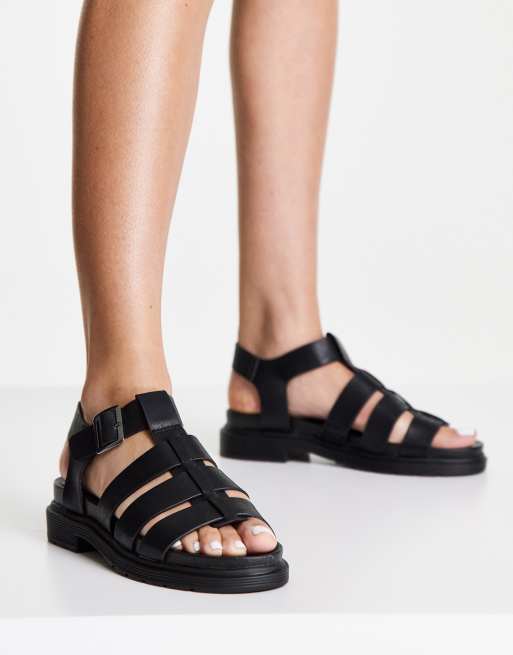 Black flat shop chunky sandals