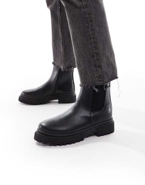 New Look chunky zip up Chelsea ankle boots in black - view 1