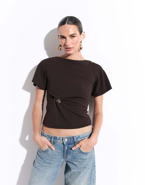 New Look cinched tee with gold trim detail in brown - view 1