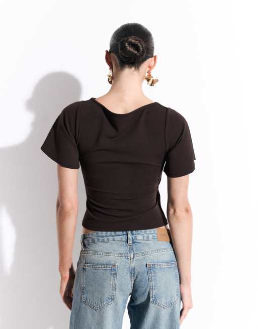 New Look cinched tee with gold trim detail in brown, 4 of 8