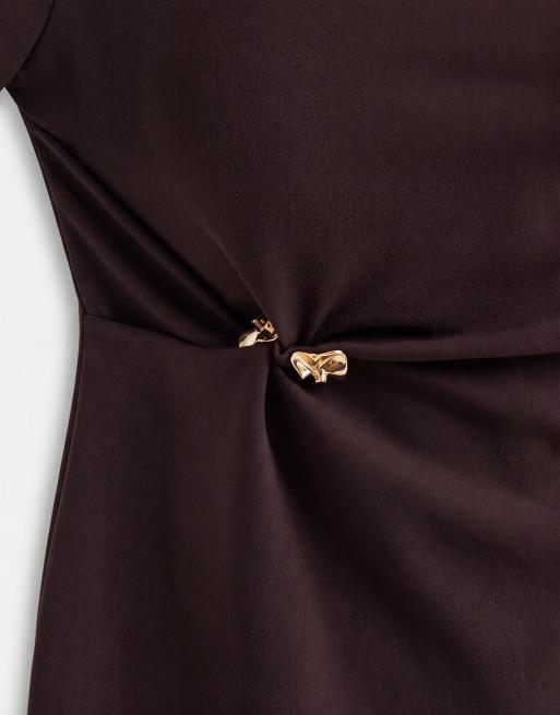 New Look cinched tee with gold trim detail in brown, 8 of 8