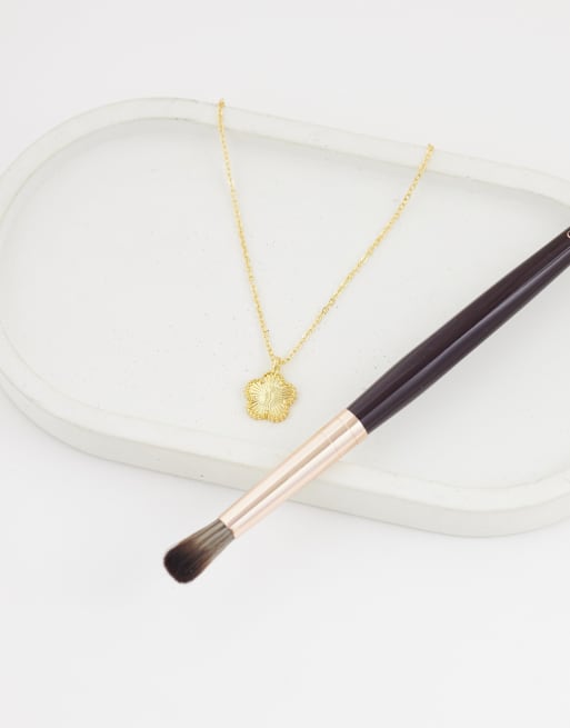New Look clover flower gold plated necklace in gold , 2 of 4