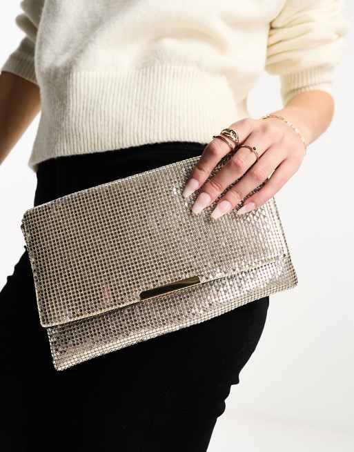 New Look - Clutch van maliënkolder in goud