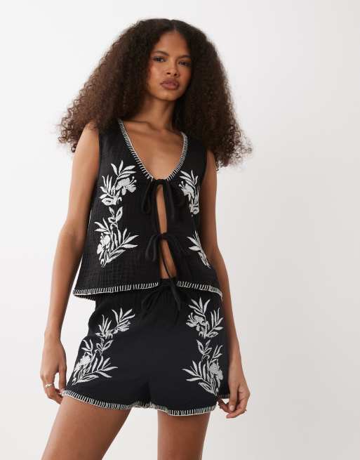 New Look co-ord embroidered beach shorts in black pattern, 5 of 5