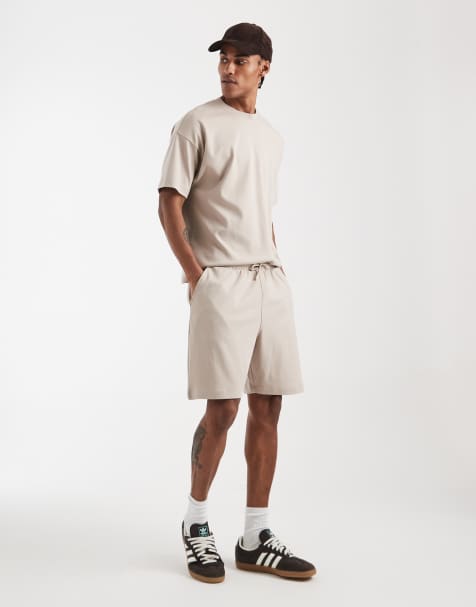 New Look - Co-ord set van oversized recht T-shirt en short in taupe - view 1