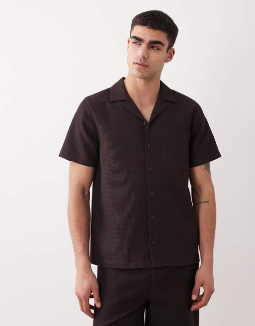 New Look co-ord waffle shirt and shorts in brown, 2 of 3