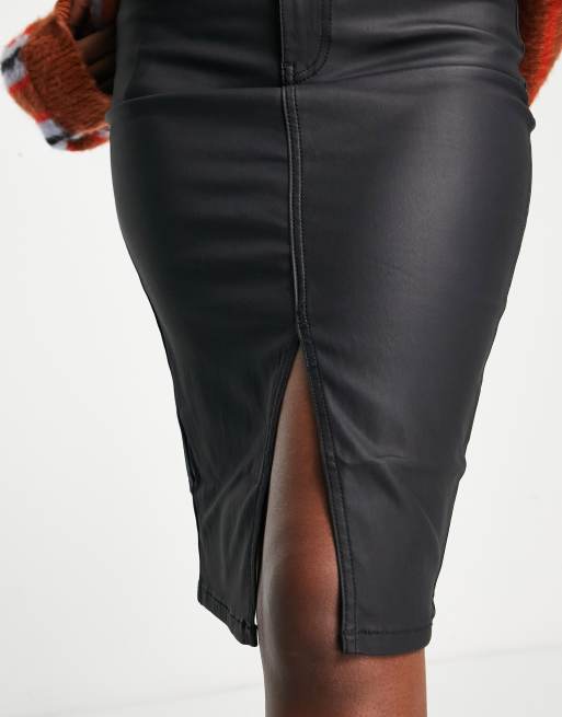 Coated pencil skirt