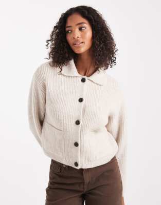 New Look New Look collar button through cardigan in cream-White