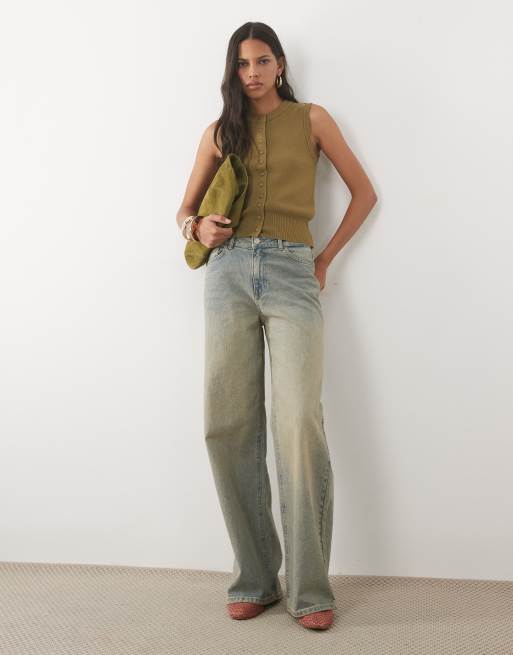 New Look compact knit button down vest in khaki, 2 of 4